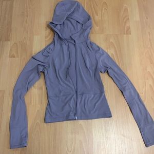 LULULEMON SIZE 4 FITTED ZIP UP JACKET WITH HOOD